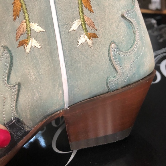 Ladies Dan Post blue on blue embroidery NWT - Picture 6 of 8